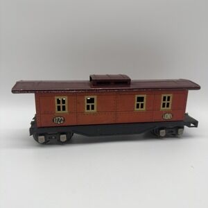 Lionel 1722 O gauge tinplate caboose Produced In 1930's 9 Inches Long
